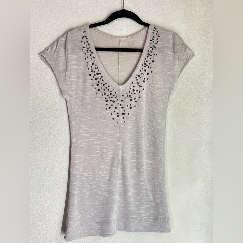 Calvin Klein metal dot detail, V- neck shirt